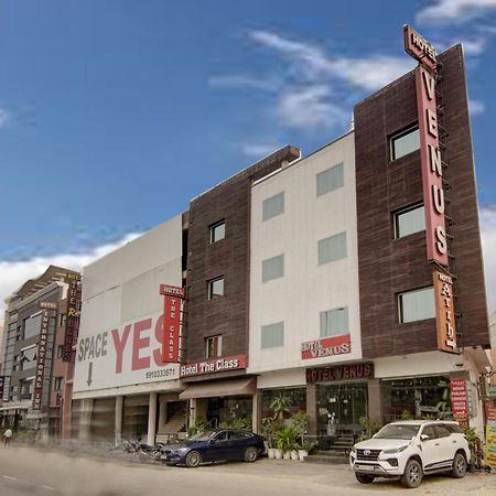 Hotel Venus Plaza 뉴델리 외부 사진