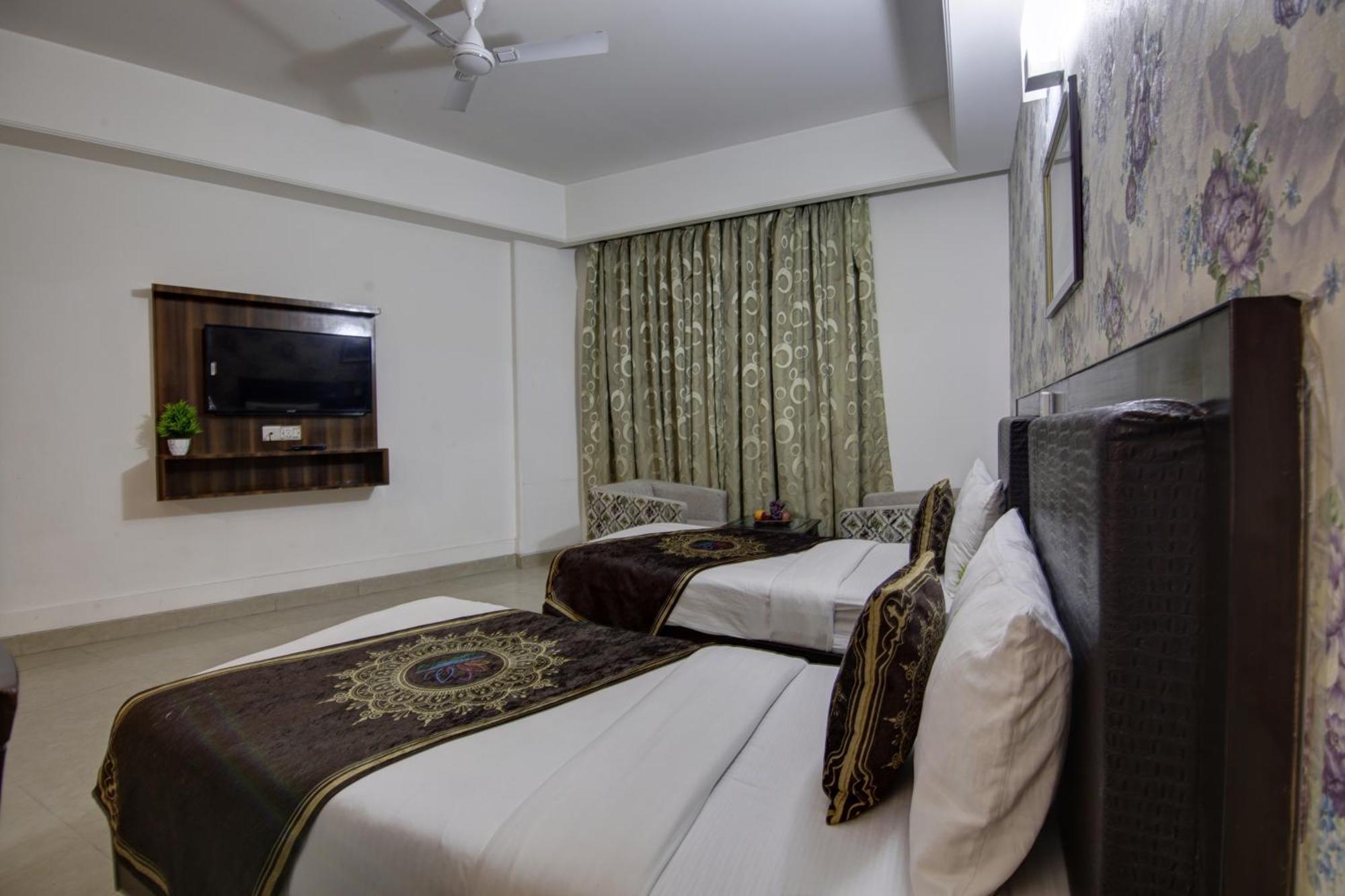 Hotel Venus Plaza 뉴델리 외부 사진