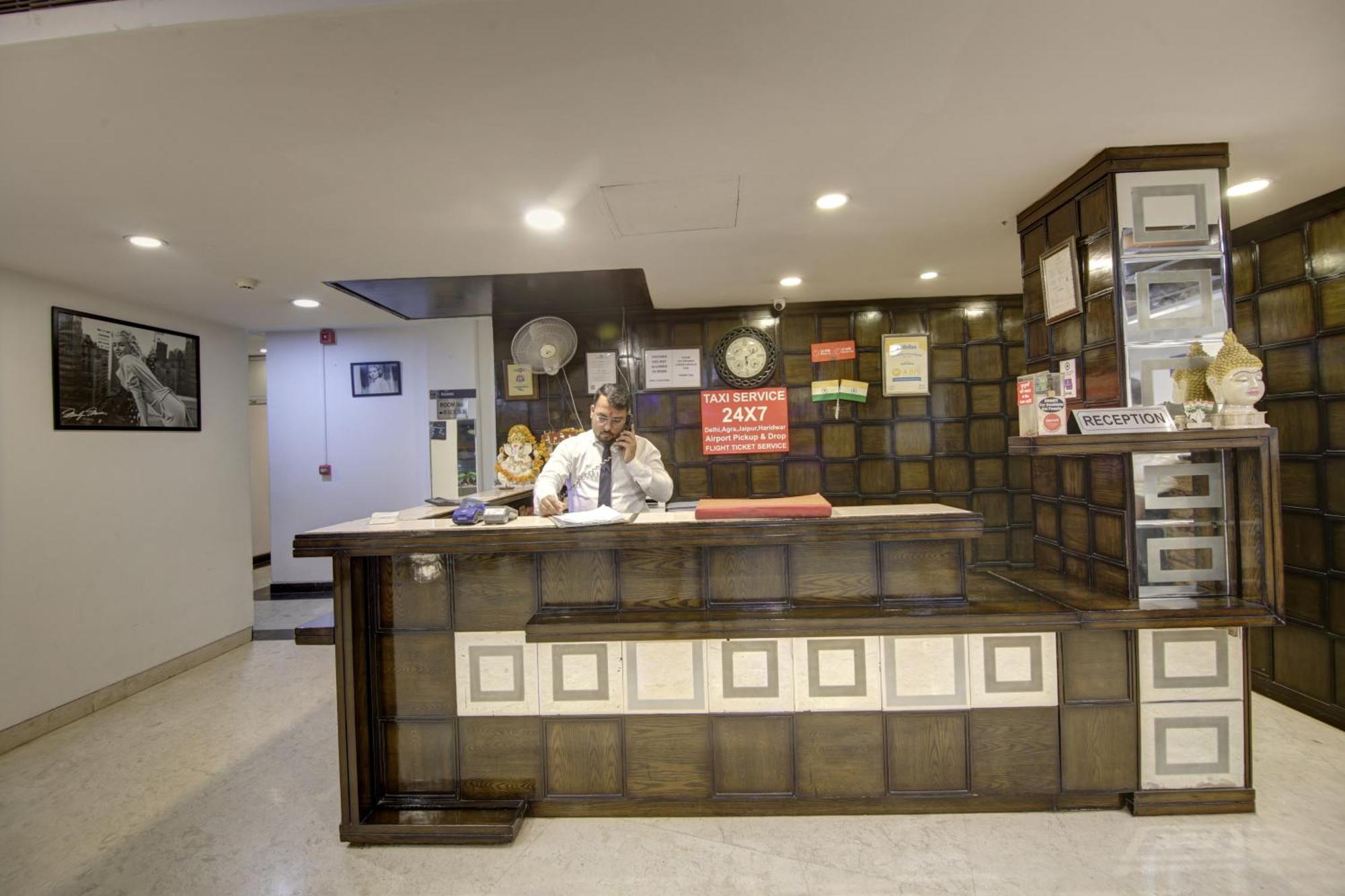 Hotel Venus Plaza 뉴델리 외부 사진