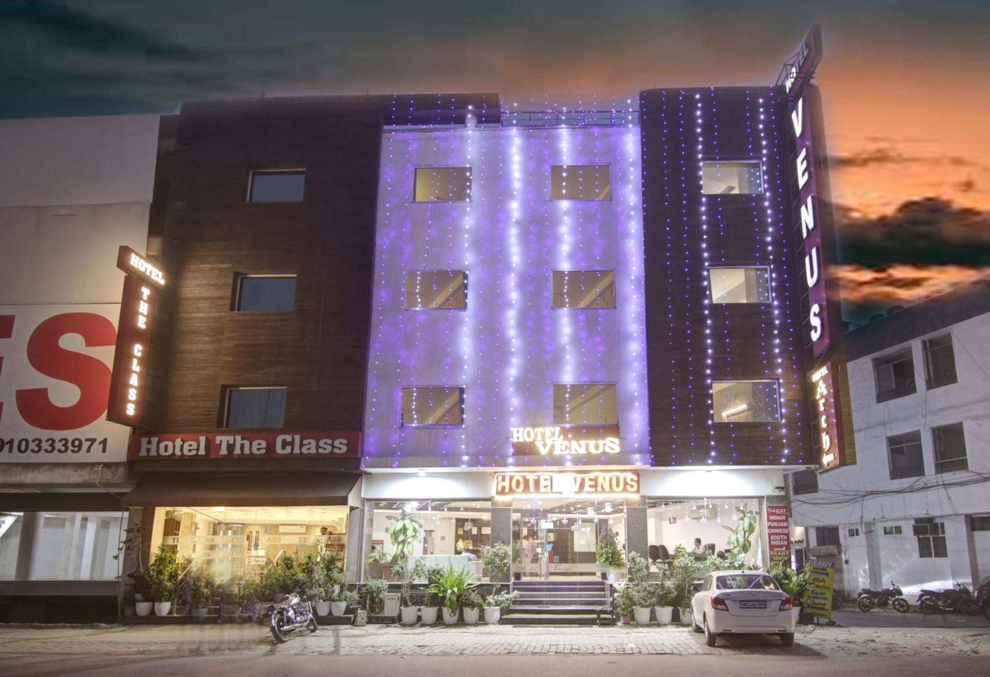 Hotel Venus Plaza 뉴델리 외부 사진