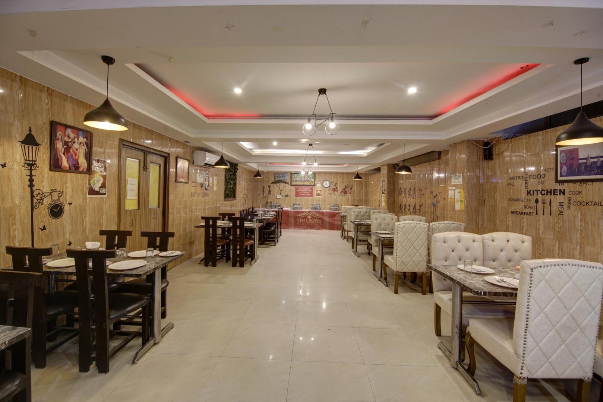 Hotel Venus Plaza 뉴델리 외부 사진