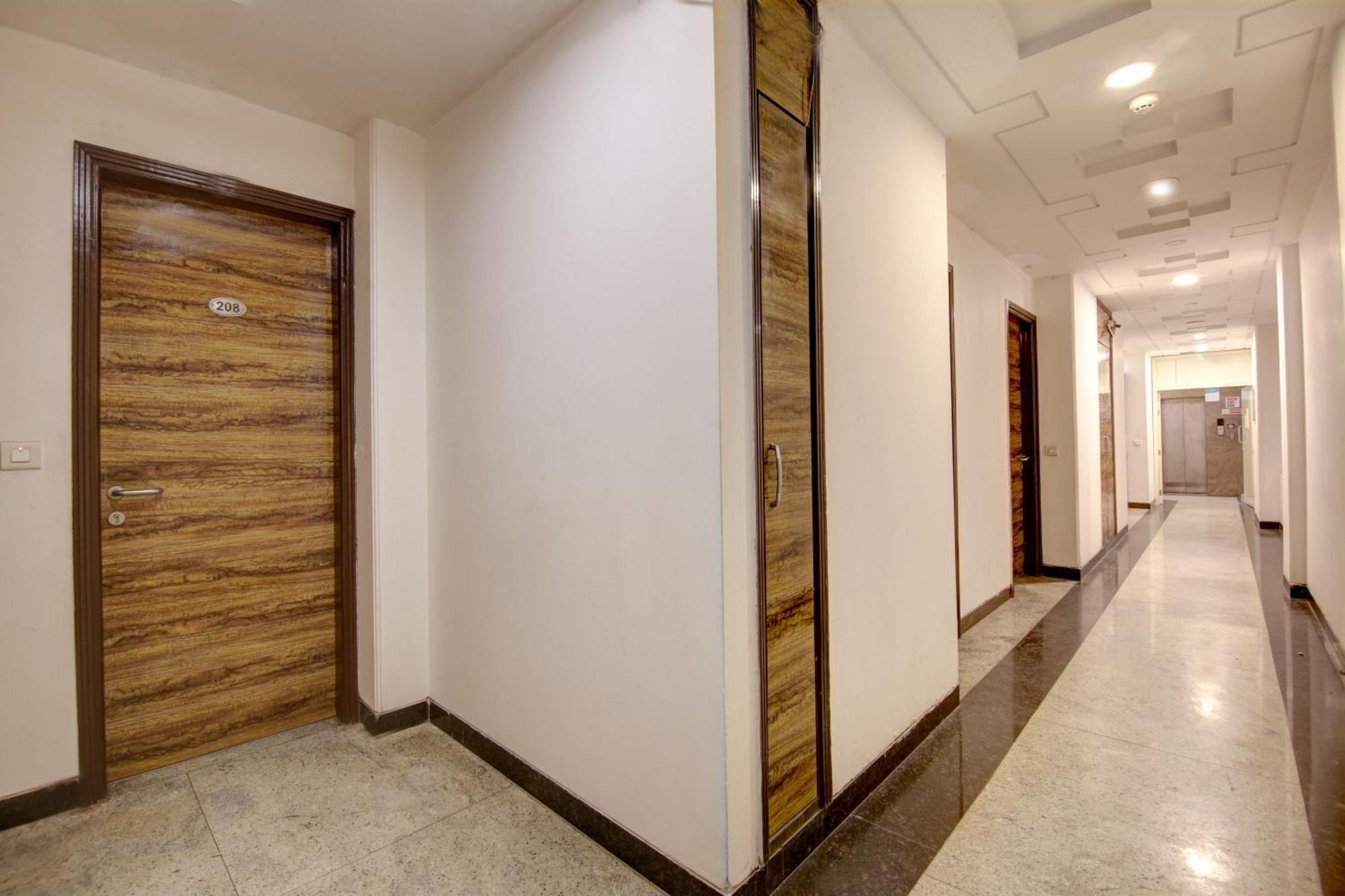 Hotel Venus Plaza 뉴델리 외부 사진