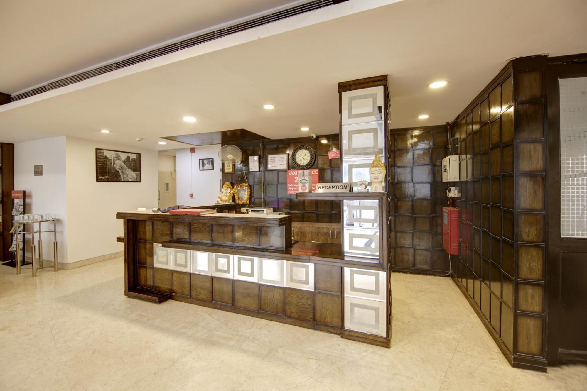 Hotel Venus Plaza 뉴델리 외부 사진
