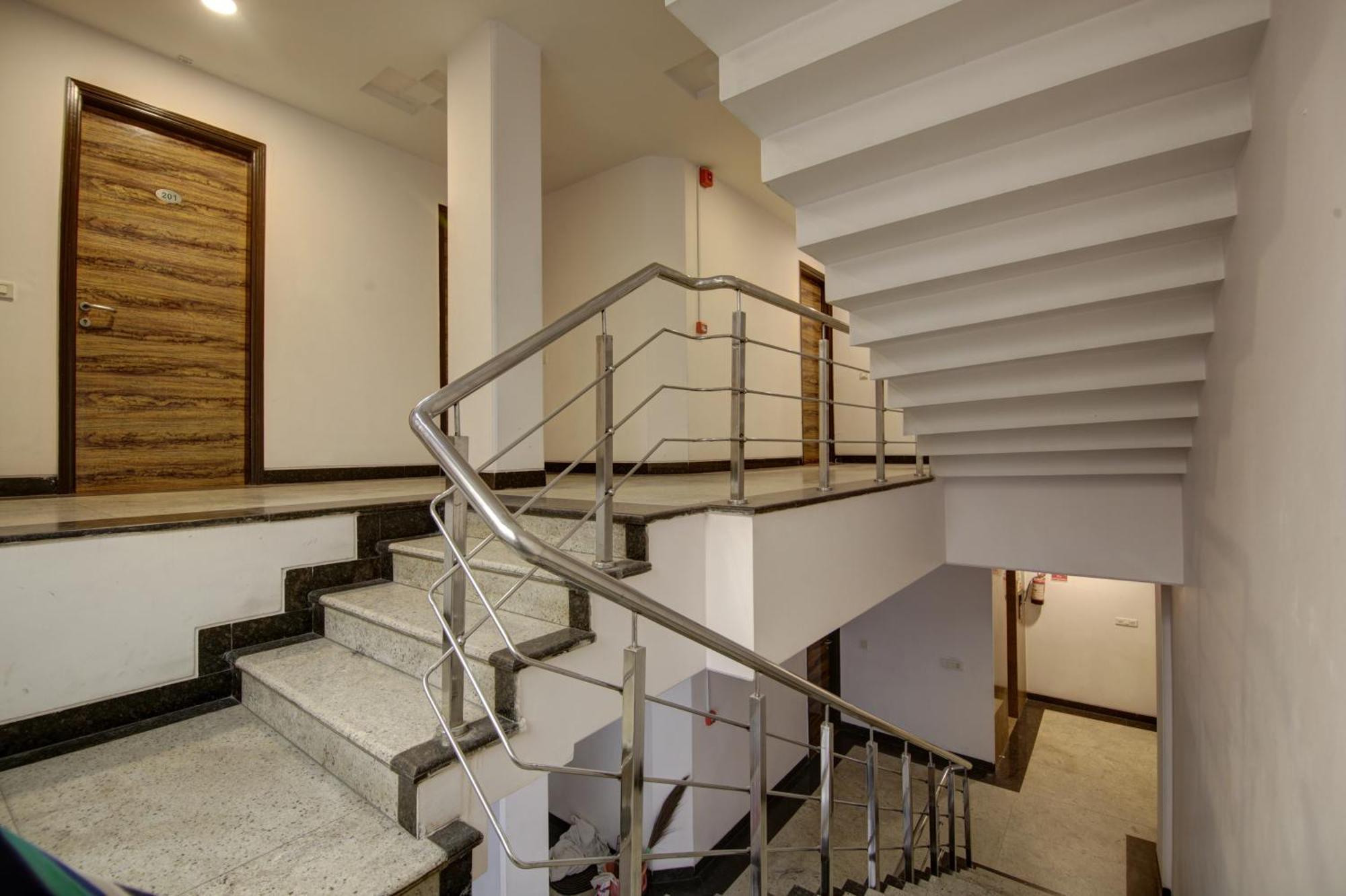Hotel Venus Plaza 뉴델리 외부 사진
