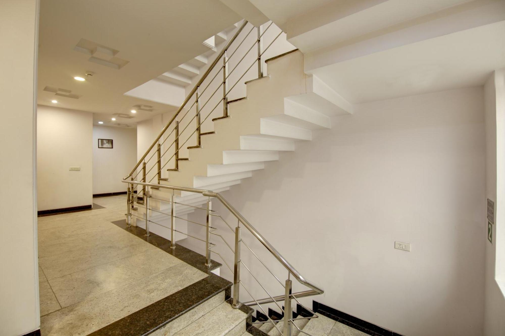 Hotel Venus Plaza 뉴델리 외부 사진
