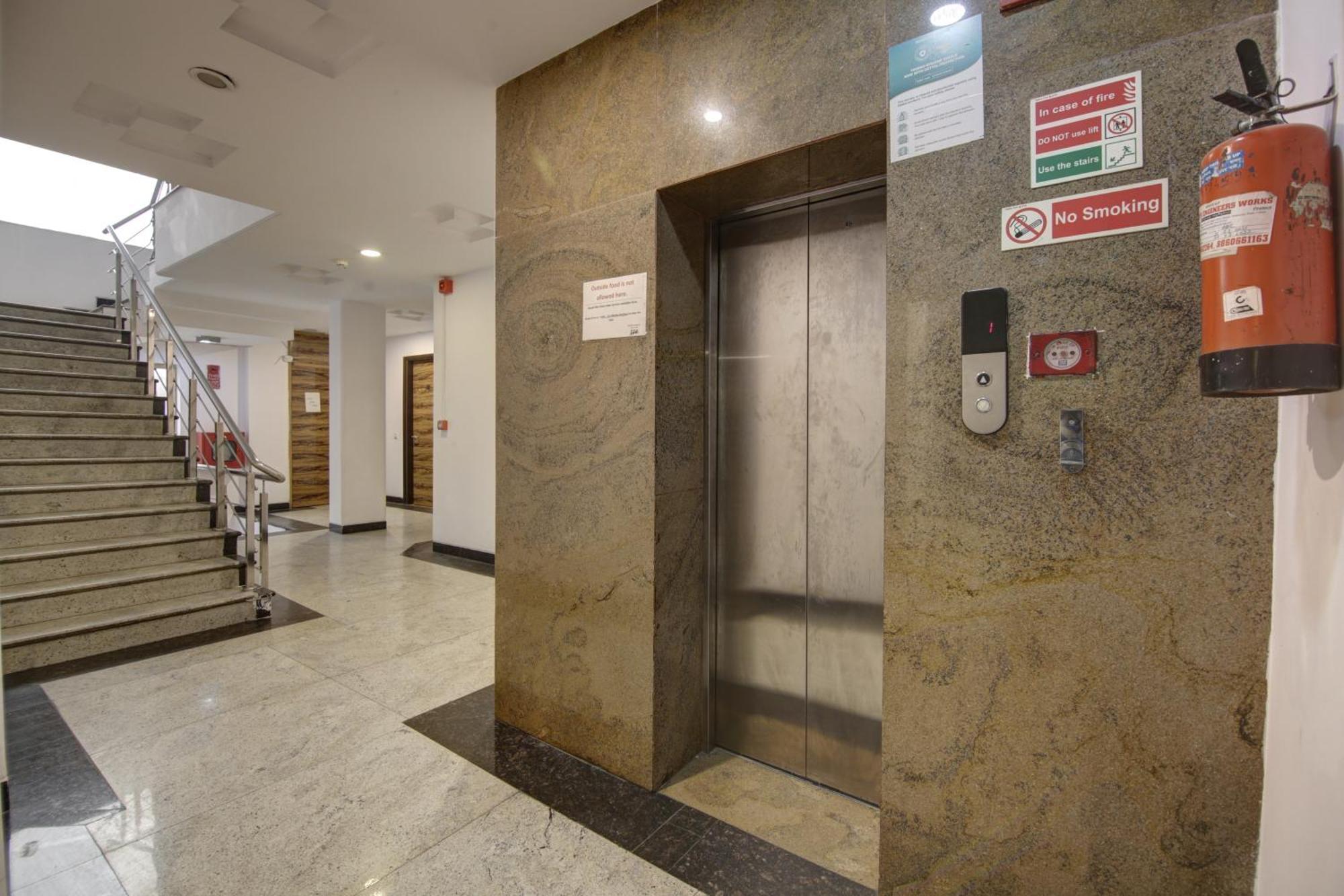 Hotel Venus Plaza 뉴델리 외부 사진