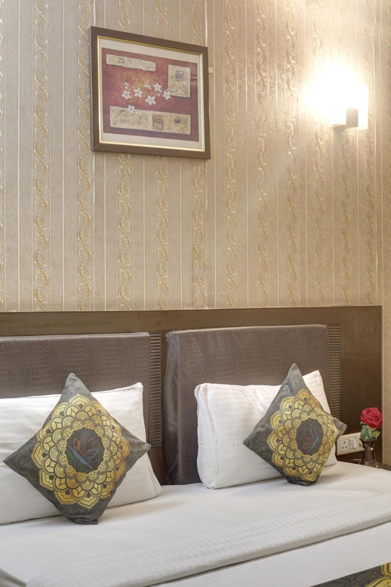 Hotel Venus Plaza 뉴델리 외부 사진