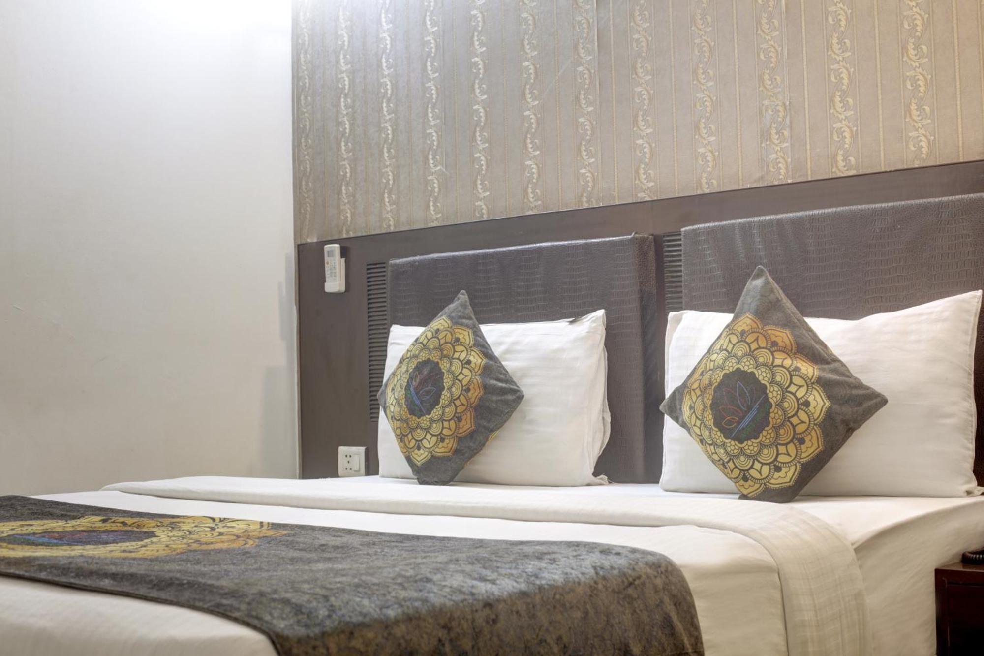 Hotel Venus Plaza 뉴델리 외부 사진