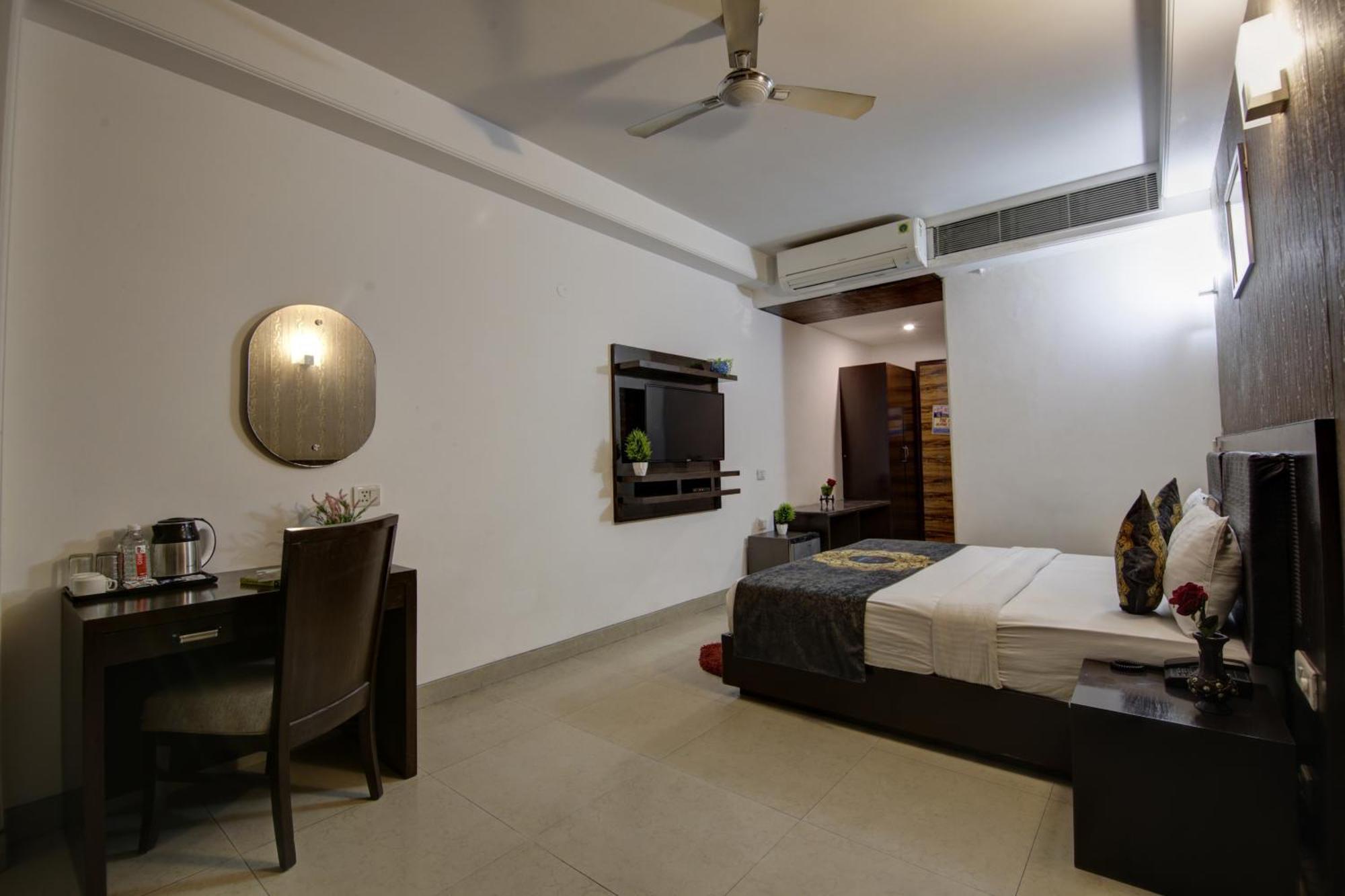 Hotel Venus Plaza 뉴델리 외부 사진