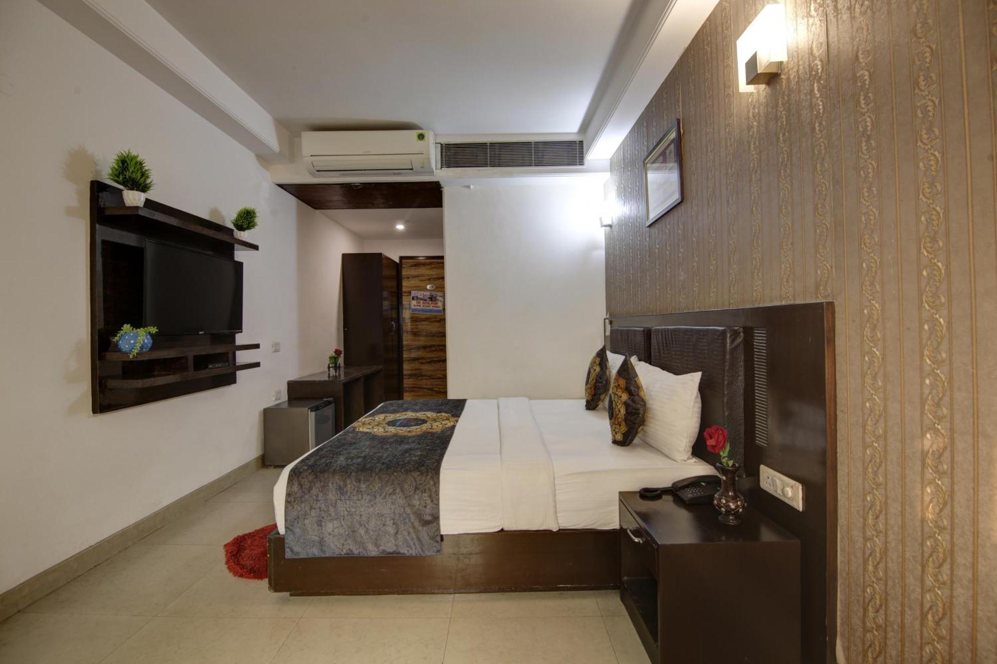 Hotel Venus Plaza 뉴델리 외부 사진