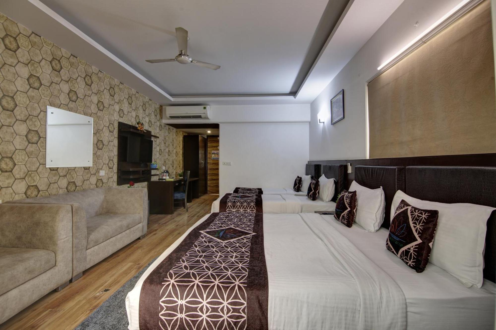Hotel Venus Plaza 뉴델리 외부 사진