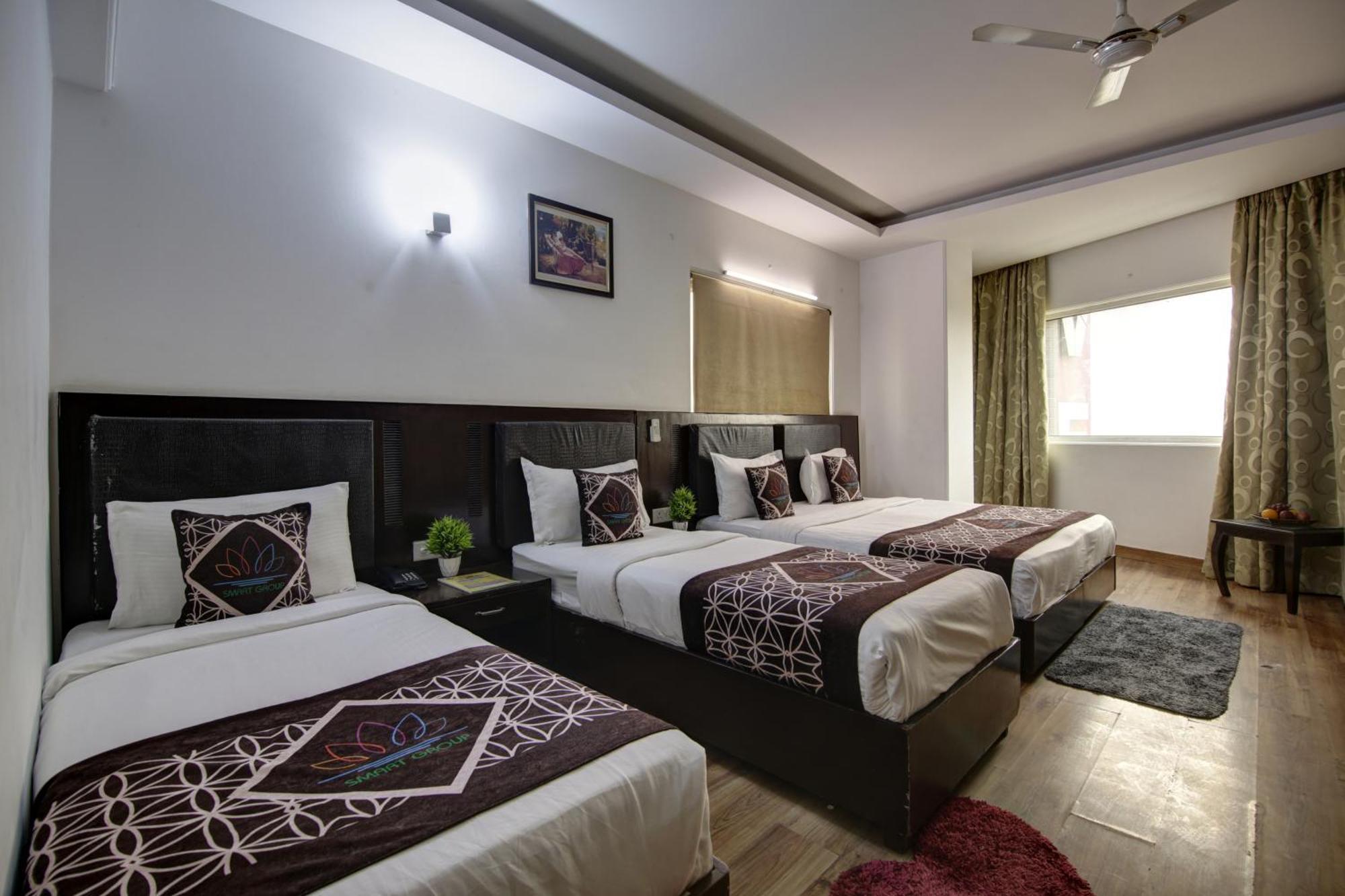 Hotel Venus Plaza 뉴델리 외부 사진