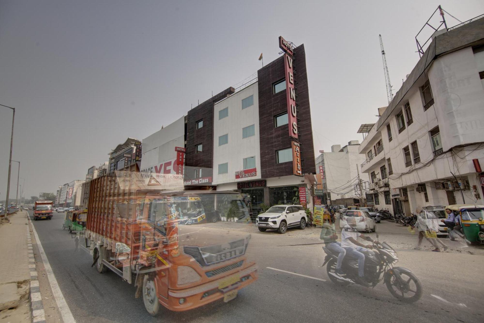 Hotel Venus Plaza 뉴델리 외부 사진