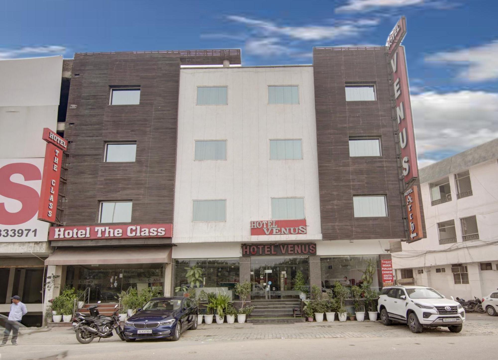Hotel Venus Plaza 뉴델리 외부 사진